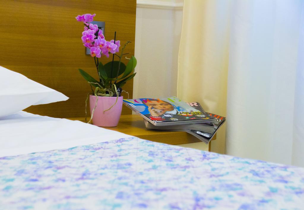 Hotel Ristorante Sbranetta Rozzano Kültér fotó